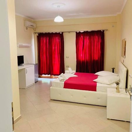 Mintt Hotel Ksamil Esterno foto