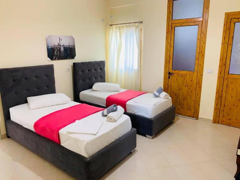 Mintt Hotel Ksamil Esterno foto