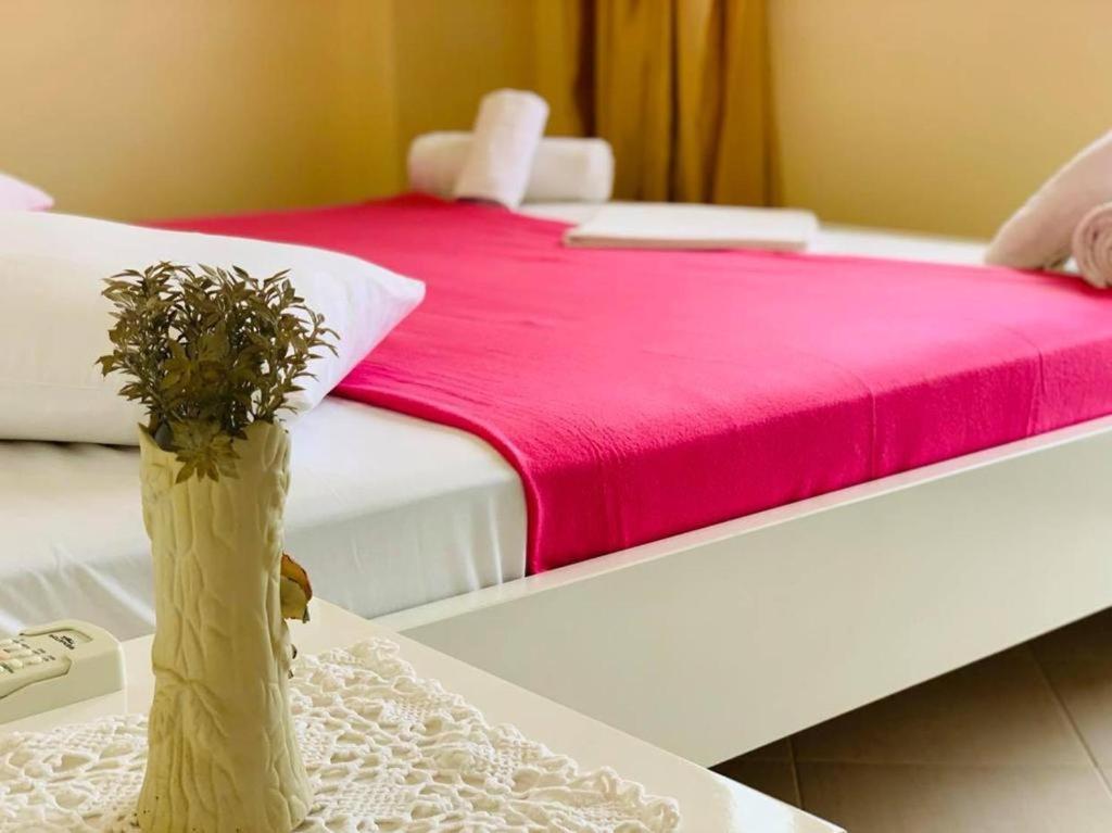 Mintt Hotel Ksamil Esterno foto