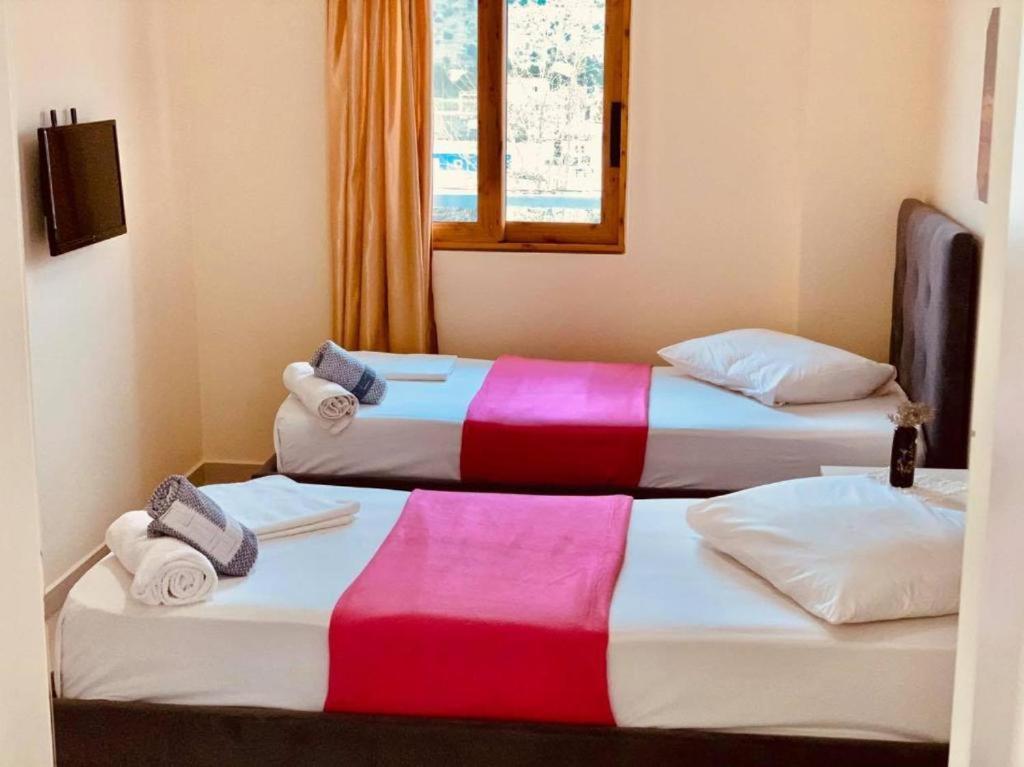 Mintt Hotel Ksamil Esterno foto