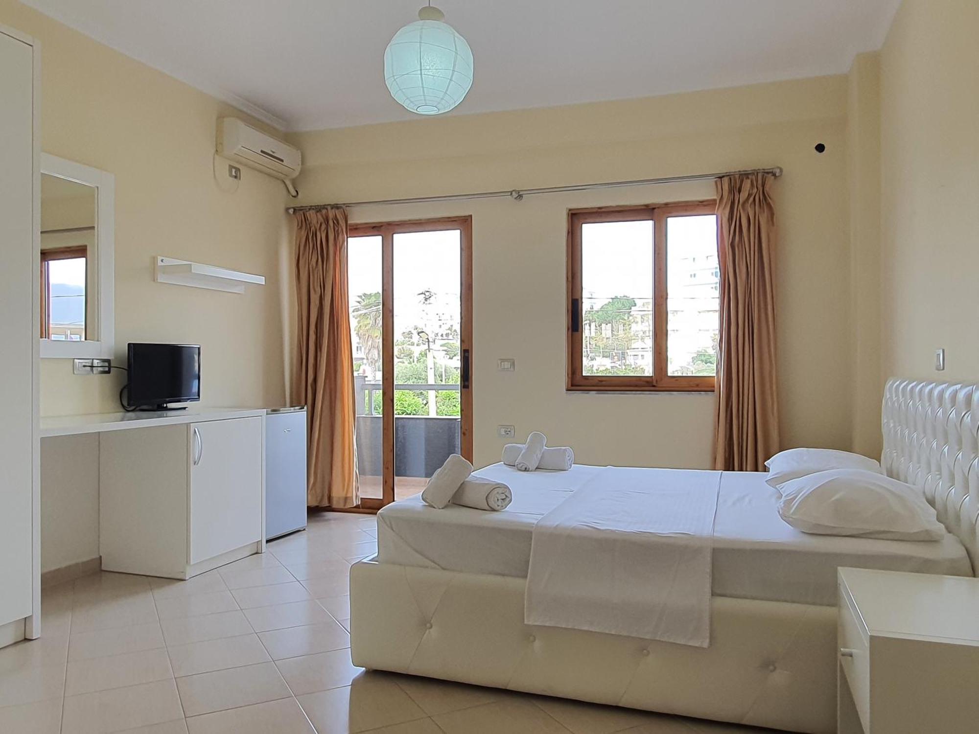 Mintt Hotel Ksamil Esterno foto