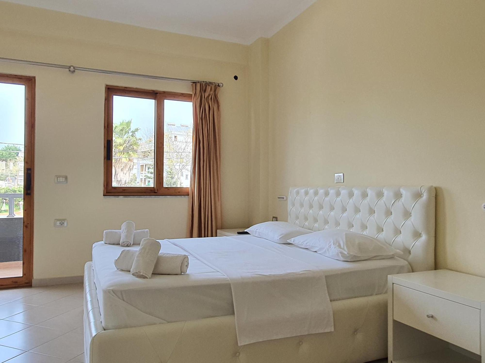 Mintt Hotel Ksamil Esterno foto