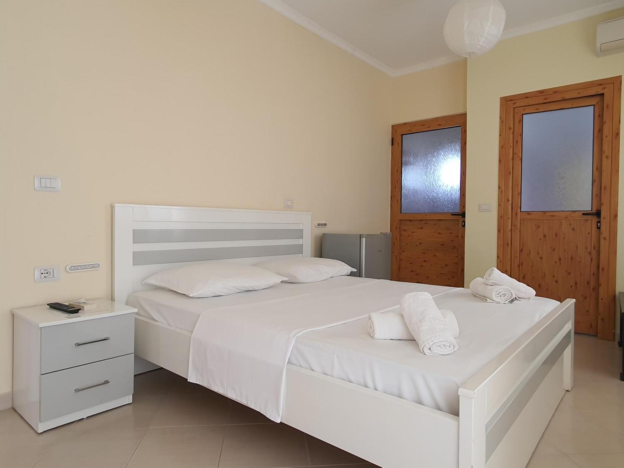 Mintt Hotel Ksamil Esterno foto