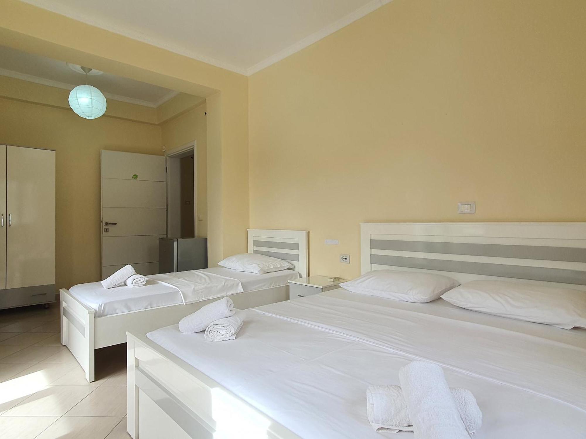 Mintt Hotel Ksamil Esterno foto
