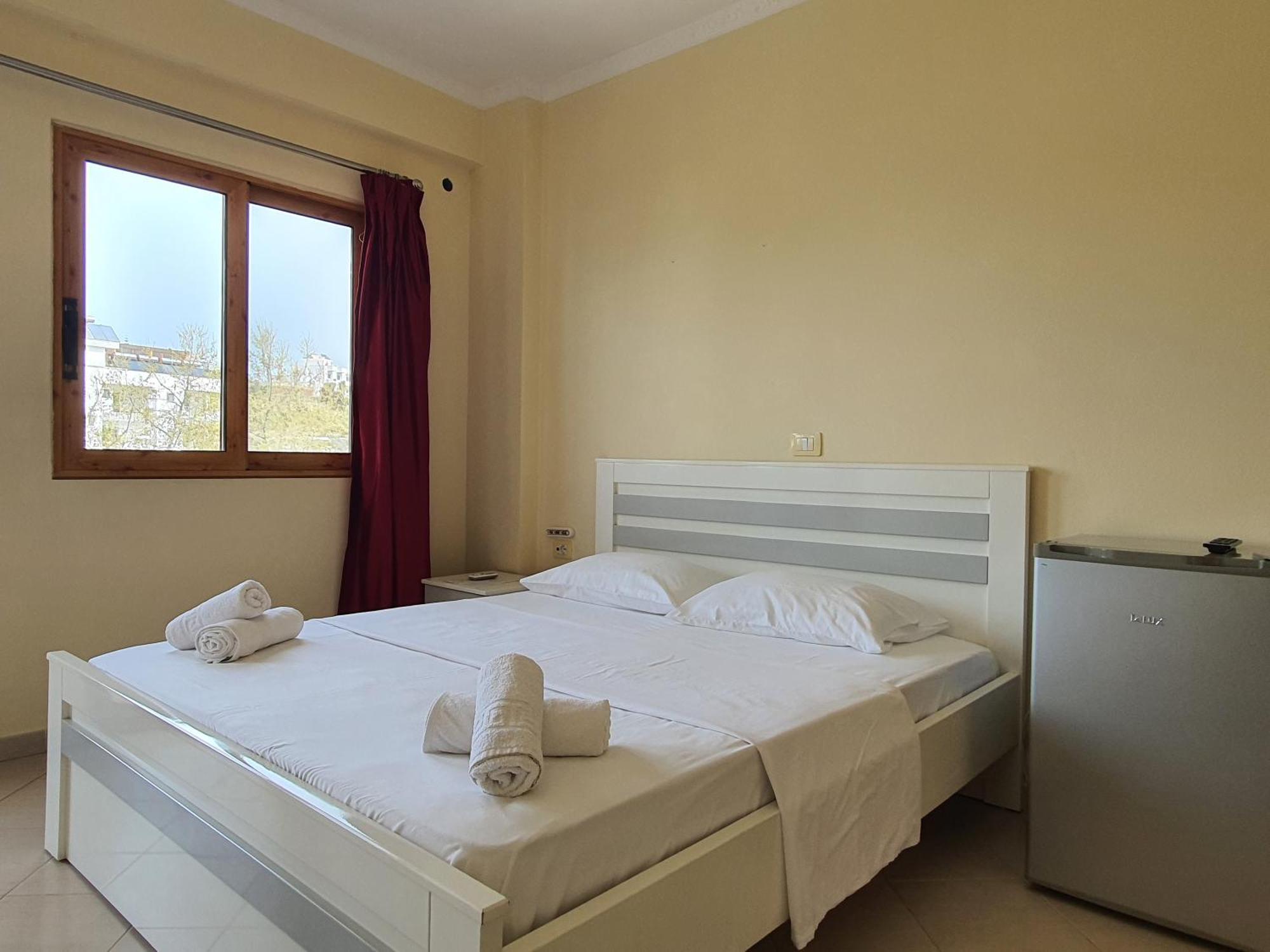 Mintt Hotel Ksamil Esterno foto