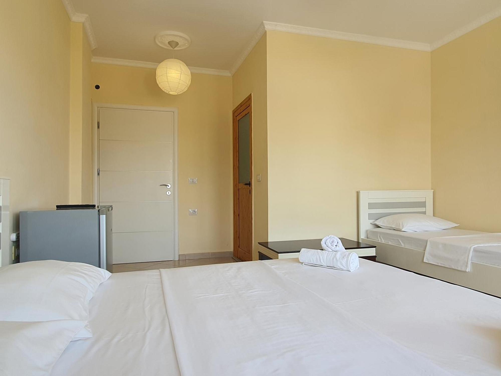 Mintt Hotel Ksamil Esterno foto