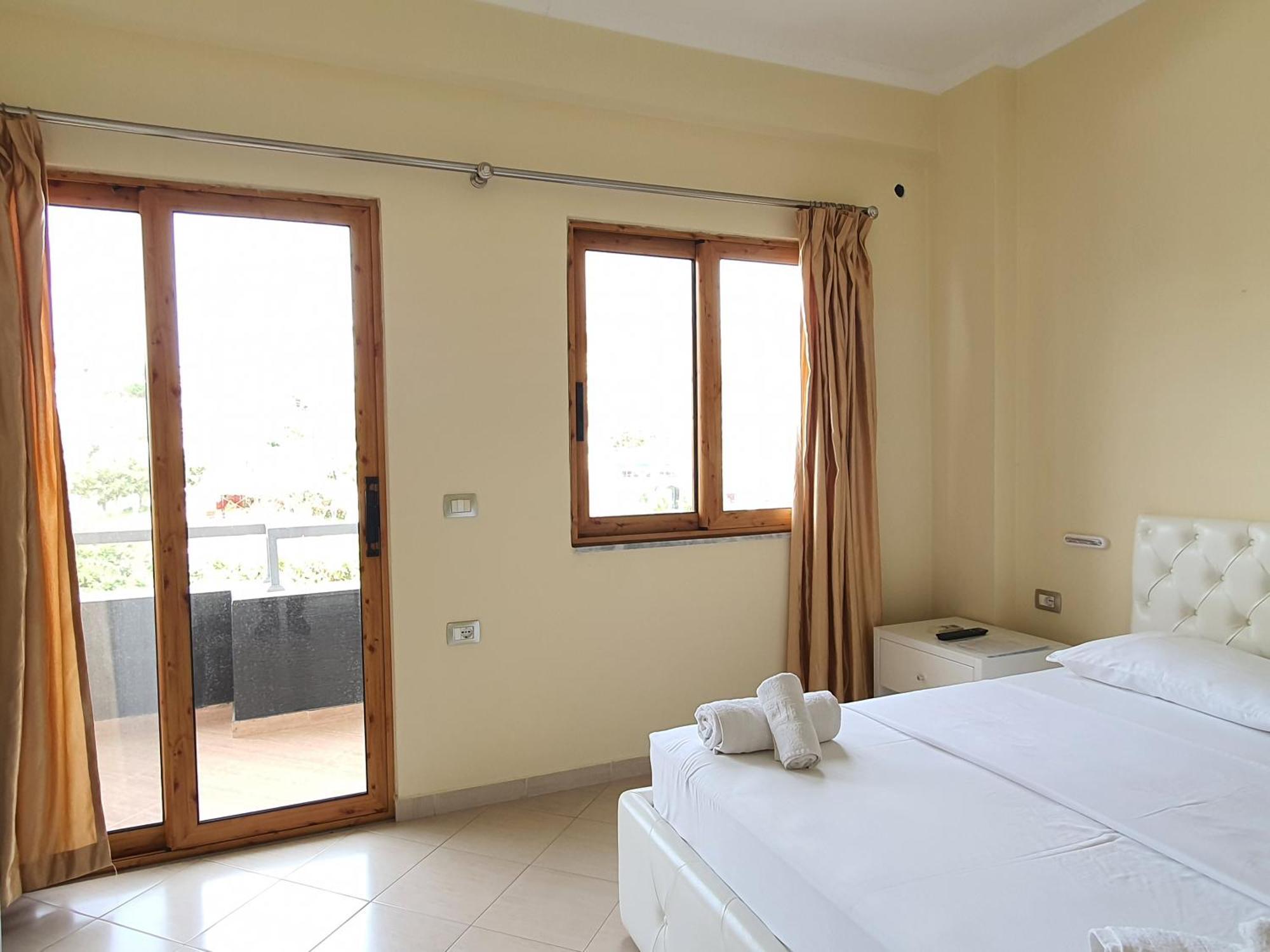 Mintt Hotel Ksamil Esterno foto